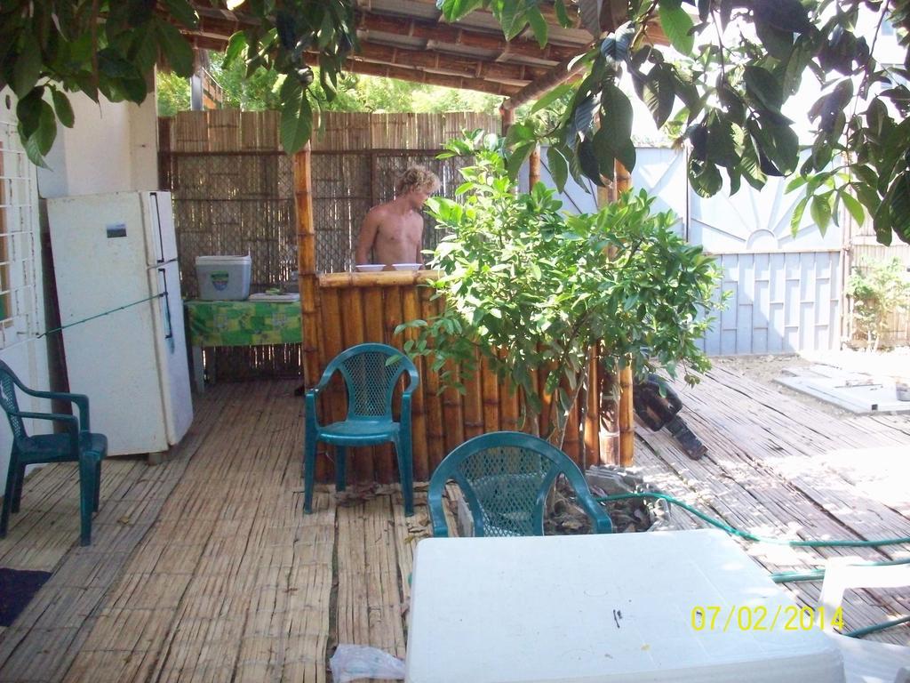 Hostal Camping Beach Salinas  Exterior photo